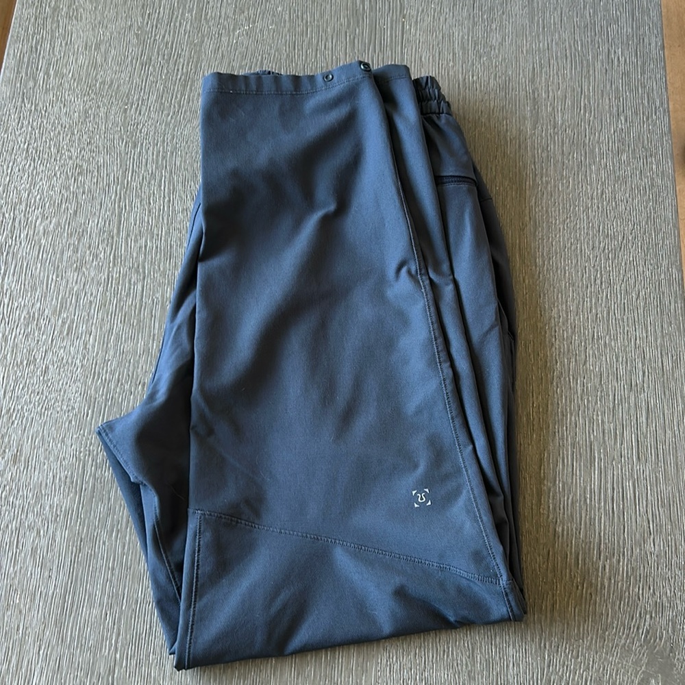 Men’s lululemon pants size XL